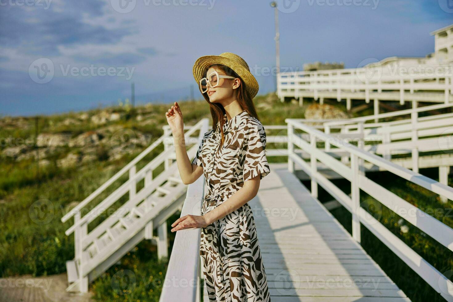 beautiful woman travel hotel fashion tropics nature photo