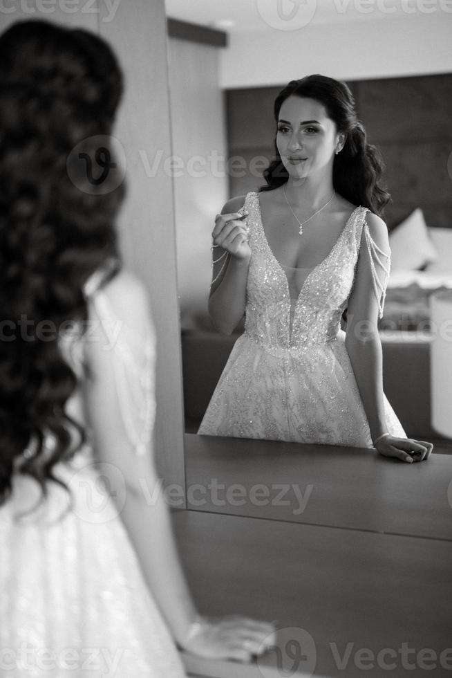 morning of the bride with the creation of the image photo