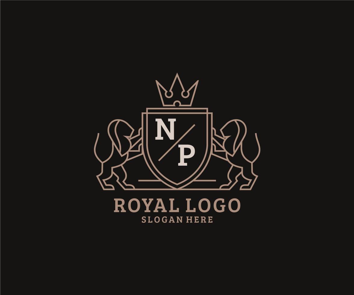 plantilla de logotipo de lujo real de león de letra np inicial en arte vectorial para restaurante, realeza, boutique, cafetería, hotel, heráldica, joyería, moda y otras ilustraciones vectoriales. vector