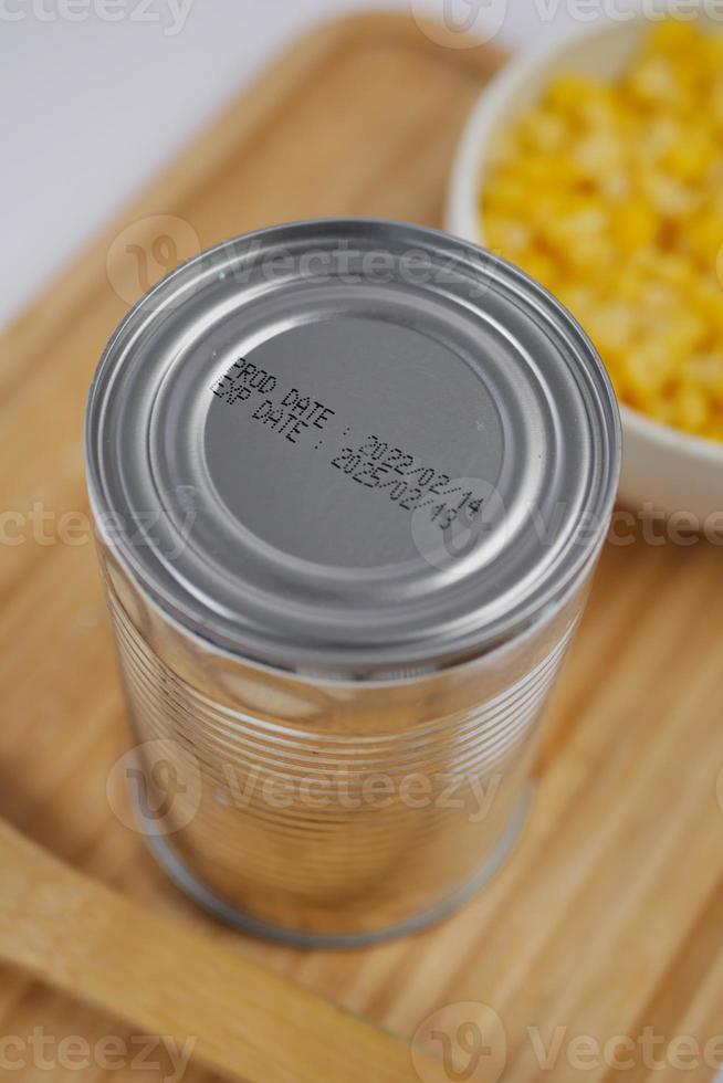 expire date on food can on white background , 22568079 Stock Photo at ...