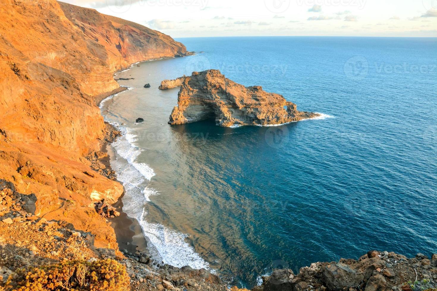 Scenic cliff view photo