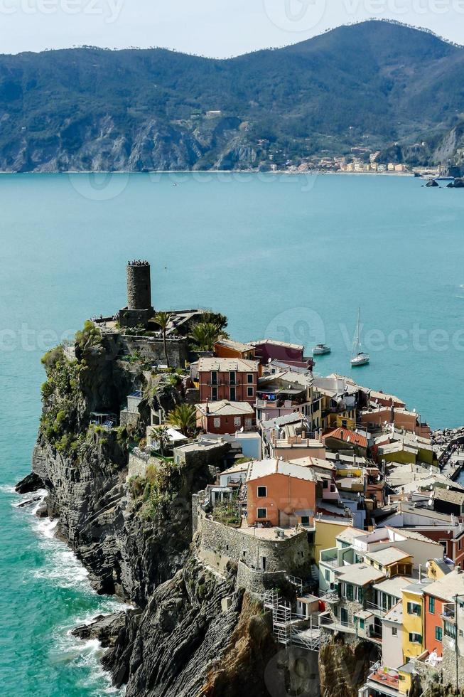 ciudad junto al mar foto