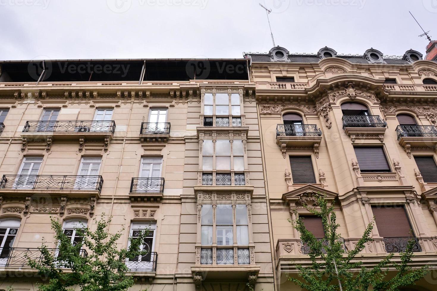 edificios en la ciudad foto