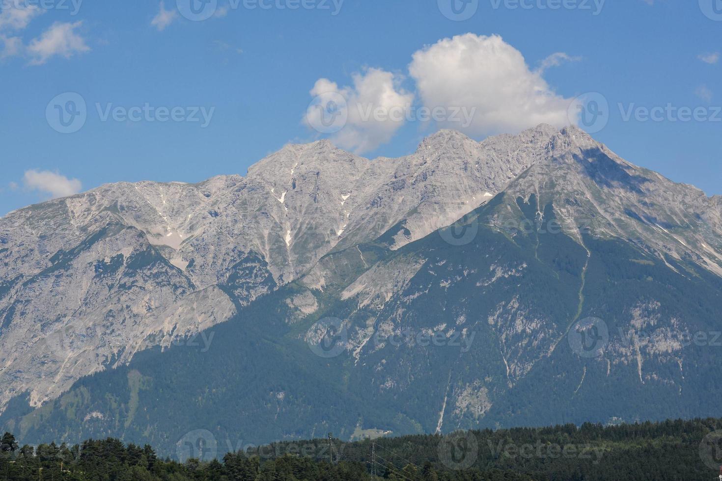 Scenic mountain view photo
