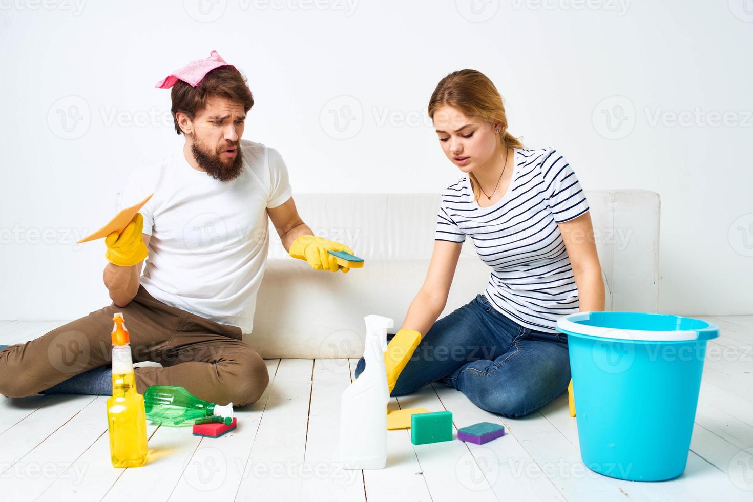 Married couple joint House cleaning service cleaning agent photo