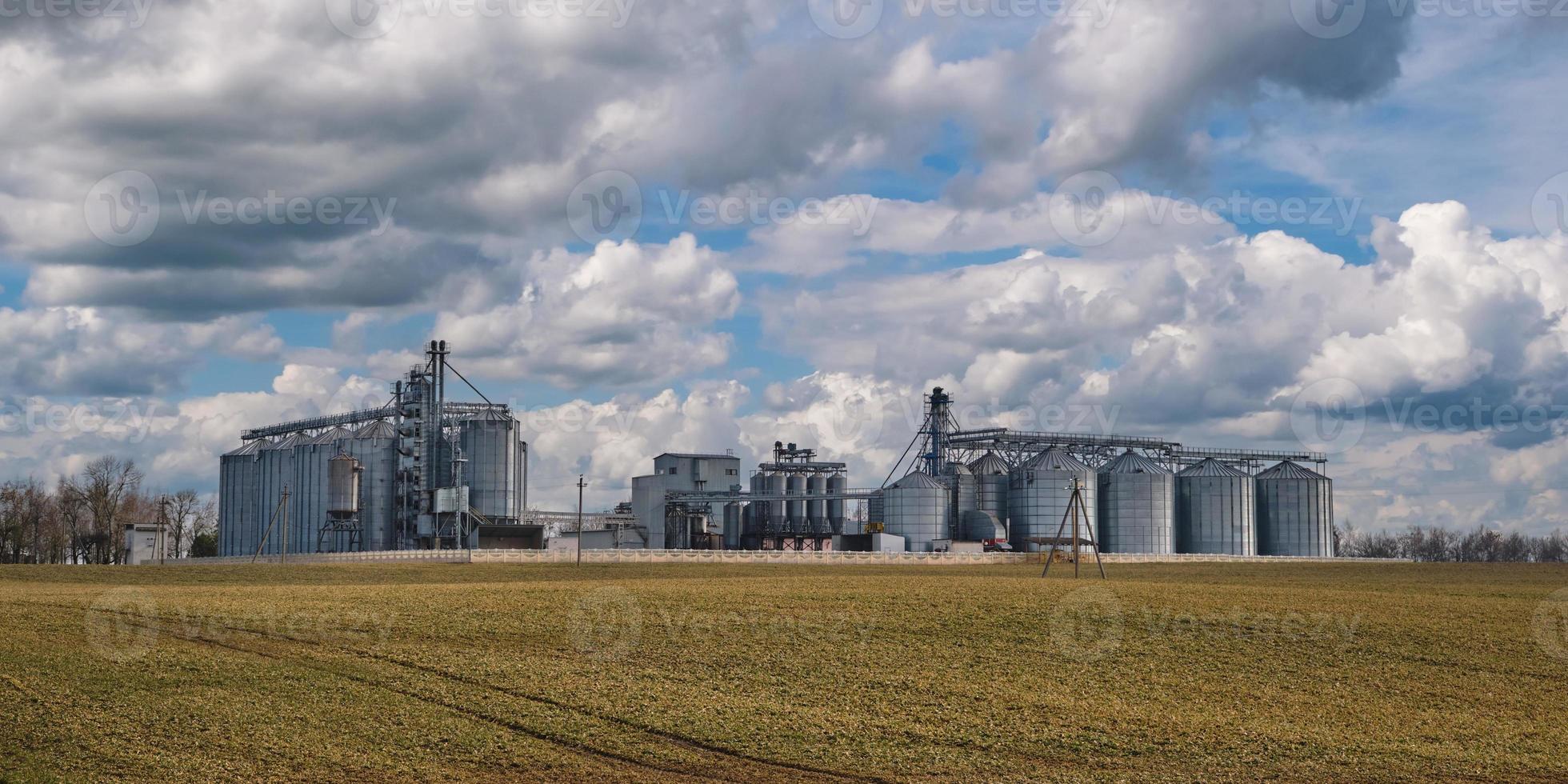 agro-processing plant for processing and silos for drying cleaning and storage of agricultural products, flour, cereals and grain photo