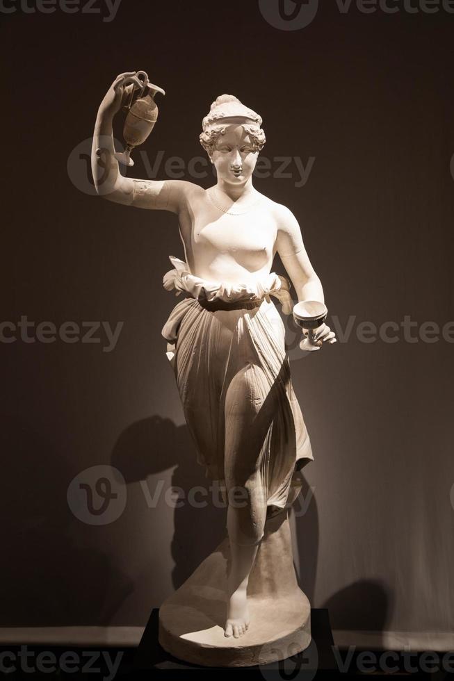 estatua de Hebe, famoso antiguo escultura por antonio canova, 1796 foto