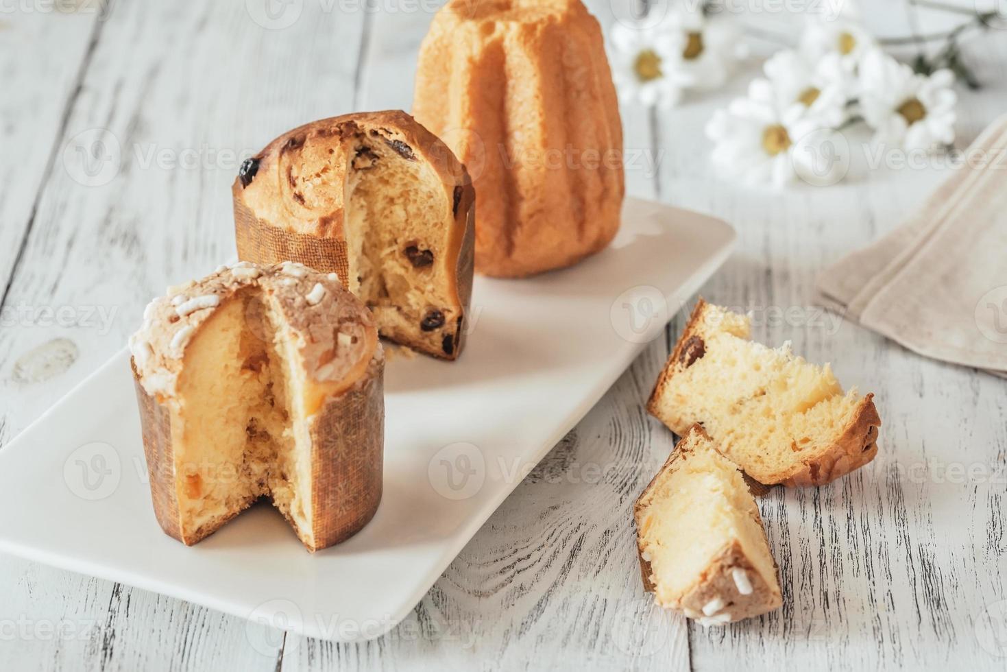 colección de pasteles de navidad italianos foto