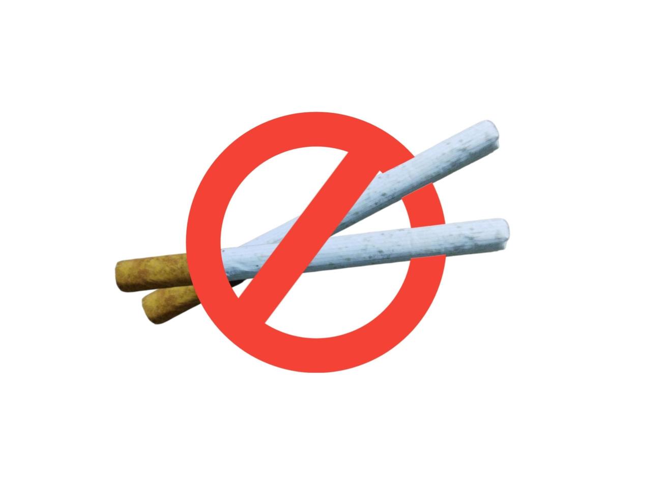 Image object on no smoking, isolated on white background photo