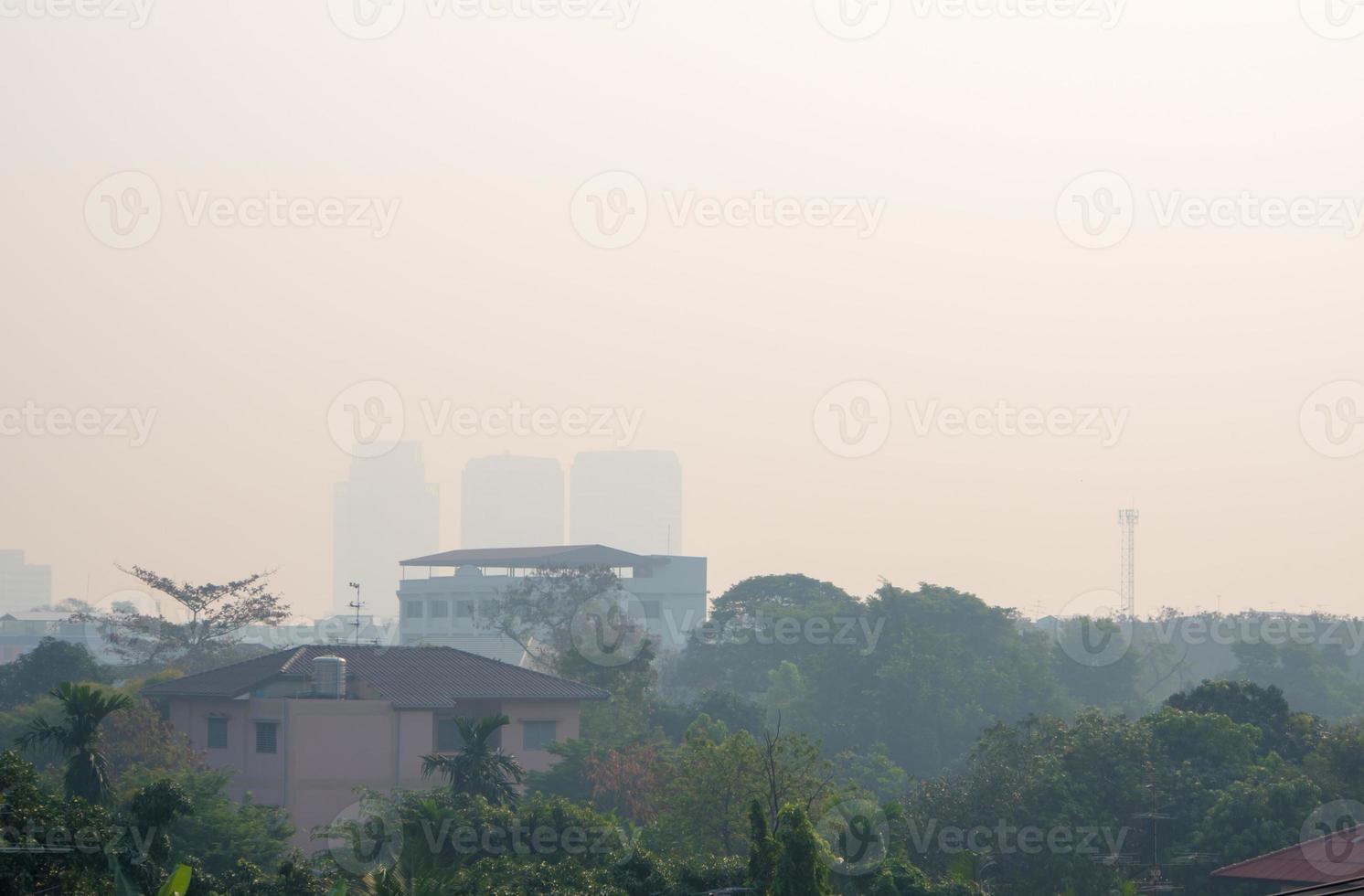 Haze pollution problems exceeded standards in the city photo