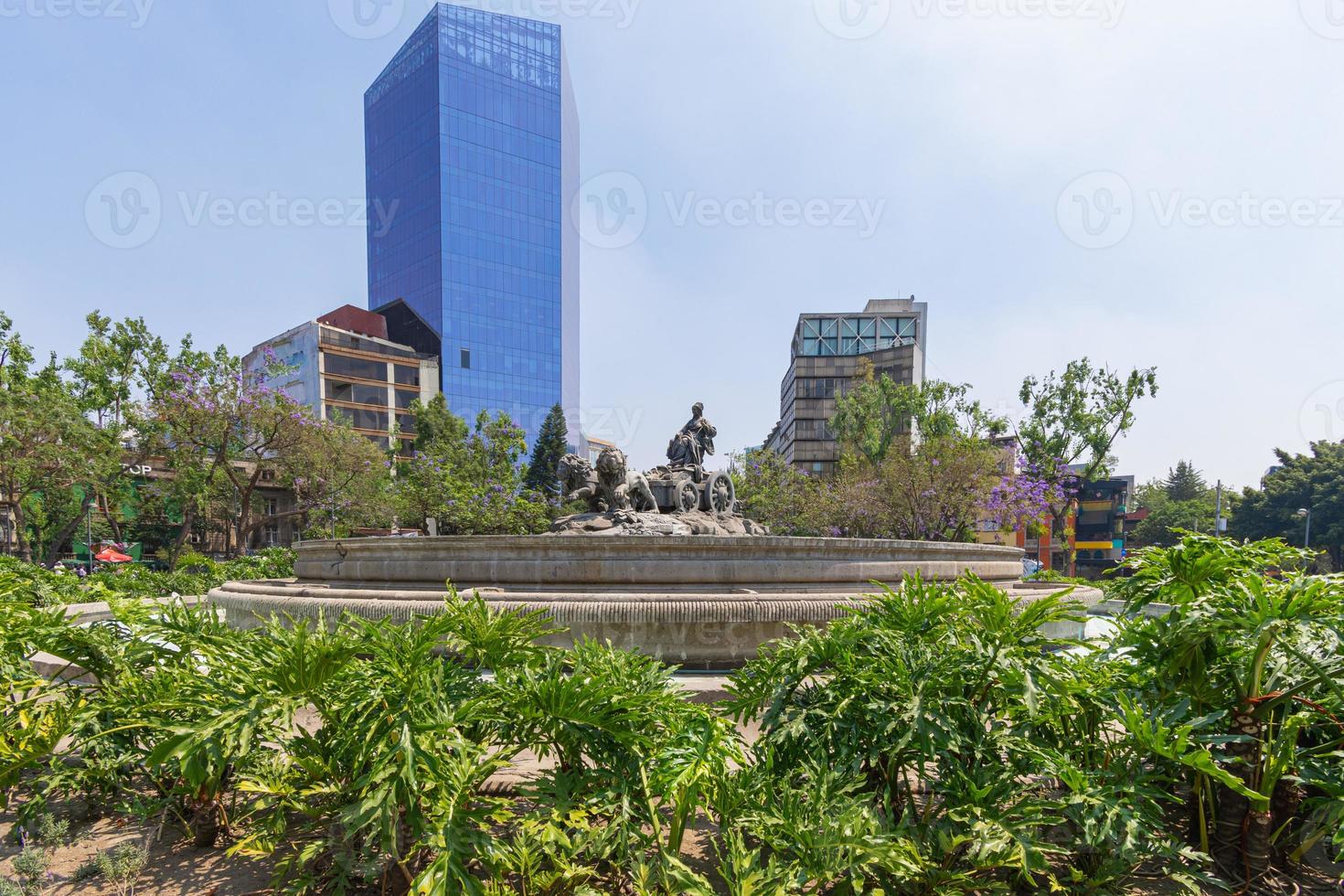 el cibeles fuente en mexico ciudad es un exacto réplica de el cibeles fuente ese es situado en el plaza Delaware cibeles en Madrid, España foto