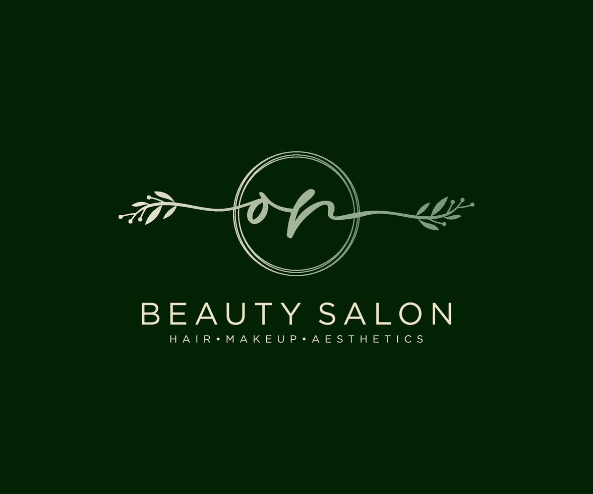 inicial o femenino logo colecciones modelo. escritura logo de inicial firma, boda, moda, joyería, boutique, floral y botánico con creativo modelo para ninguna empresa o negocio. vector