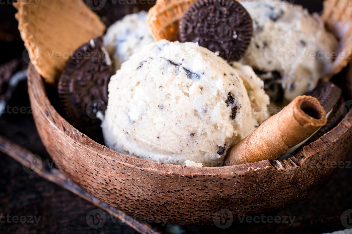 Stracciatella ice cream photo