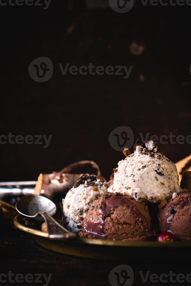 Ice cream in the plate photo