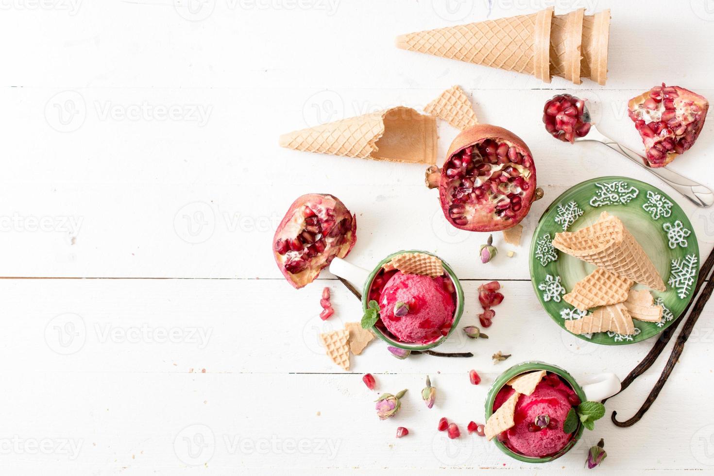 Ice creams in the cups photo