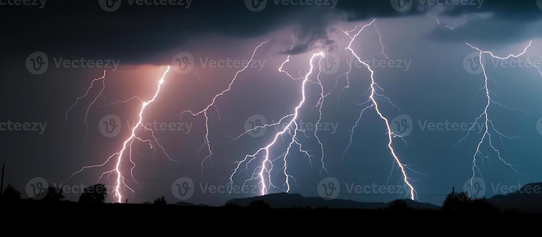 ligero relámpago en el Tormentoso noche cielo generativo ai foto