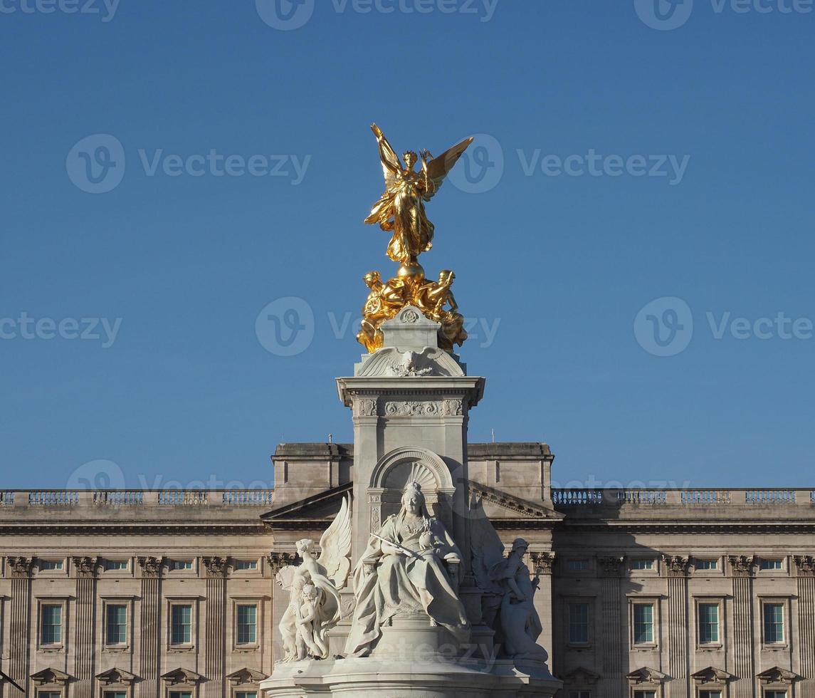 Victoria Memorial in London photo