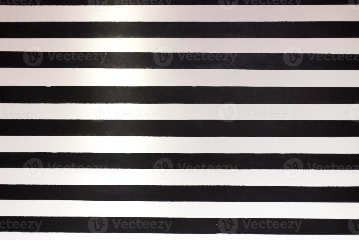 black and white striped background photo