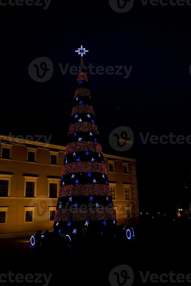 Varsovia por noche foto