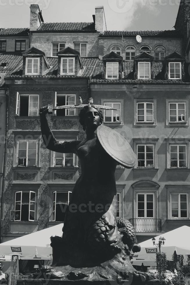 Monument to the Warsaw Mermaid photo