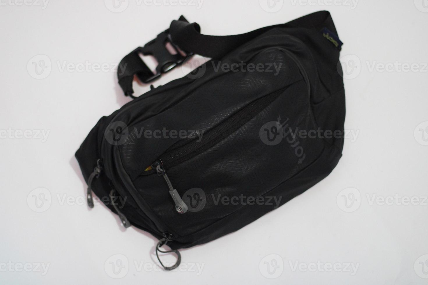 black sling bag photo