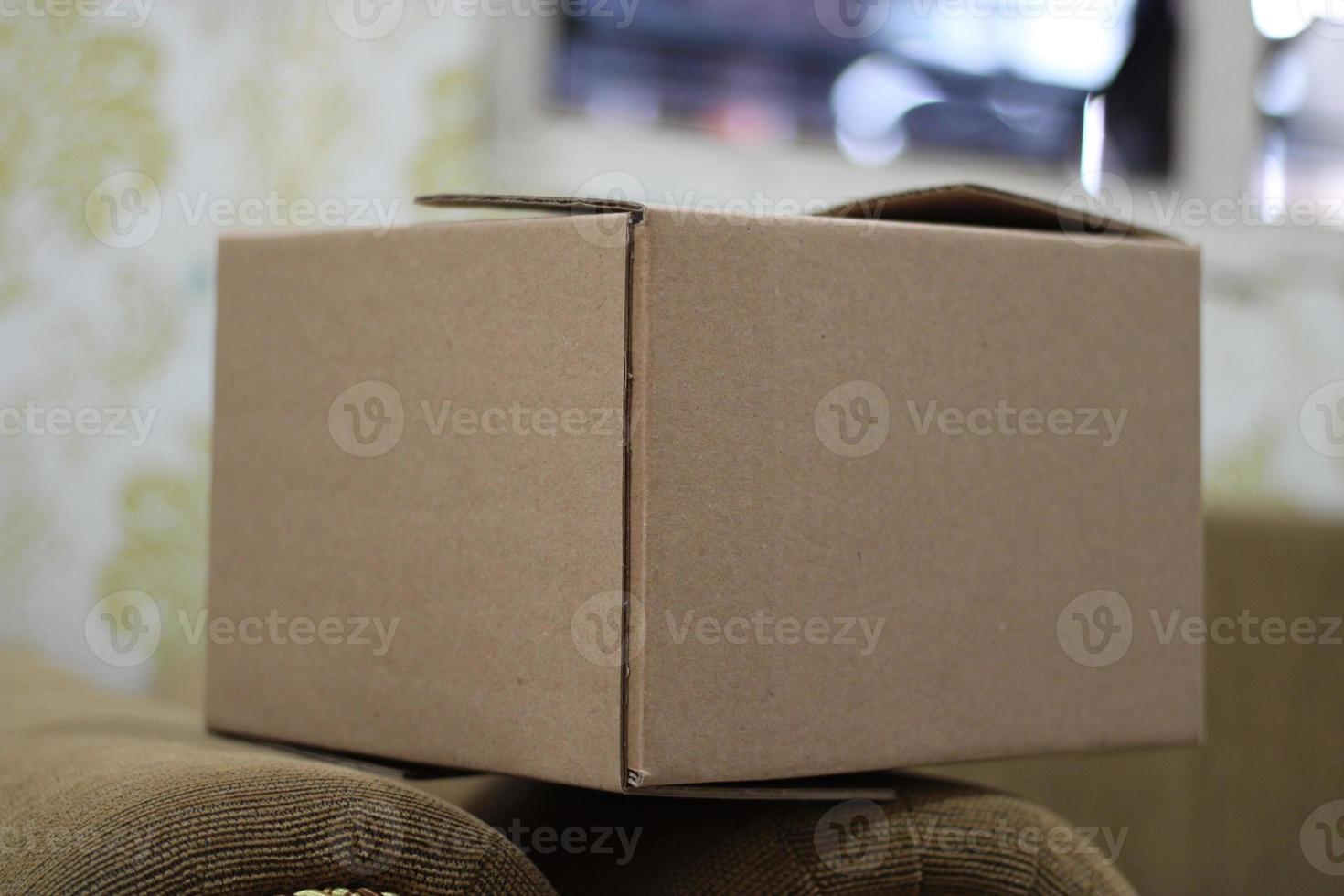 photo of empty brown box