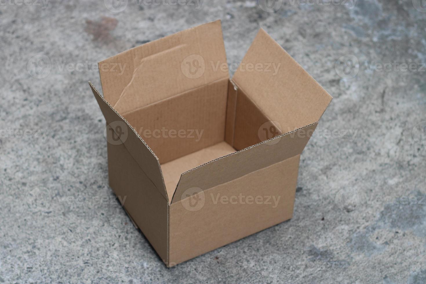 photo of brown cardboard box open top