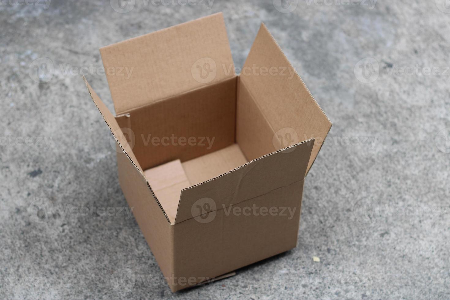 photo of brown cardboard box open top