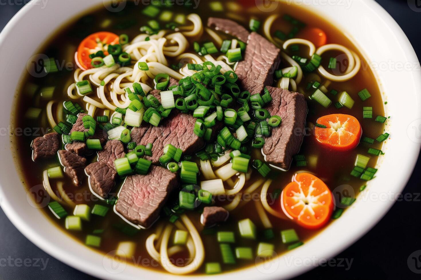 japonés ramen fideos sopa con carne de vaca y verde cebolla en bol. carne de vaca sopa. generativo ai foto