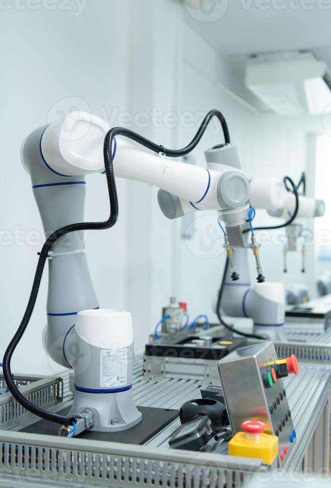 Robot hand technology that has been used in the most popular applications in all industries. photo
