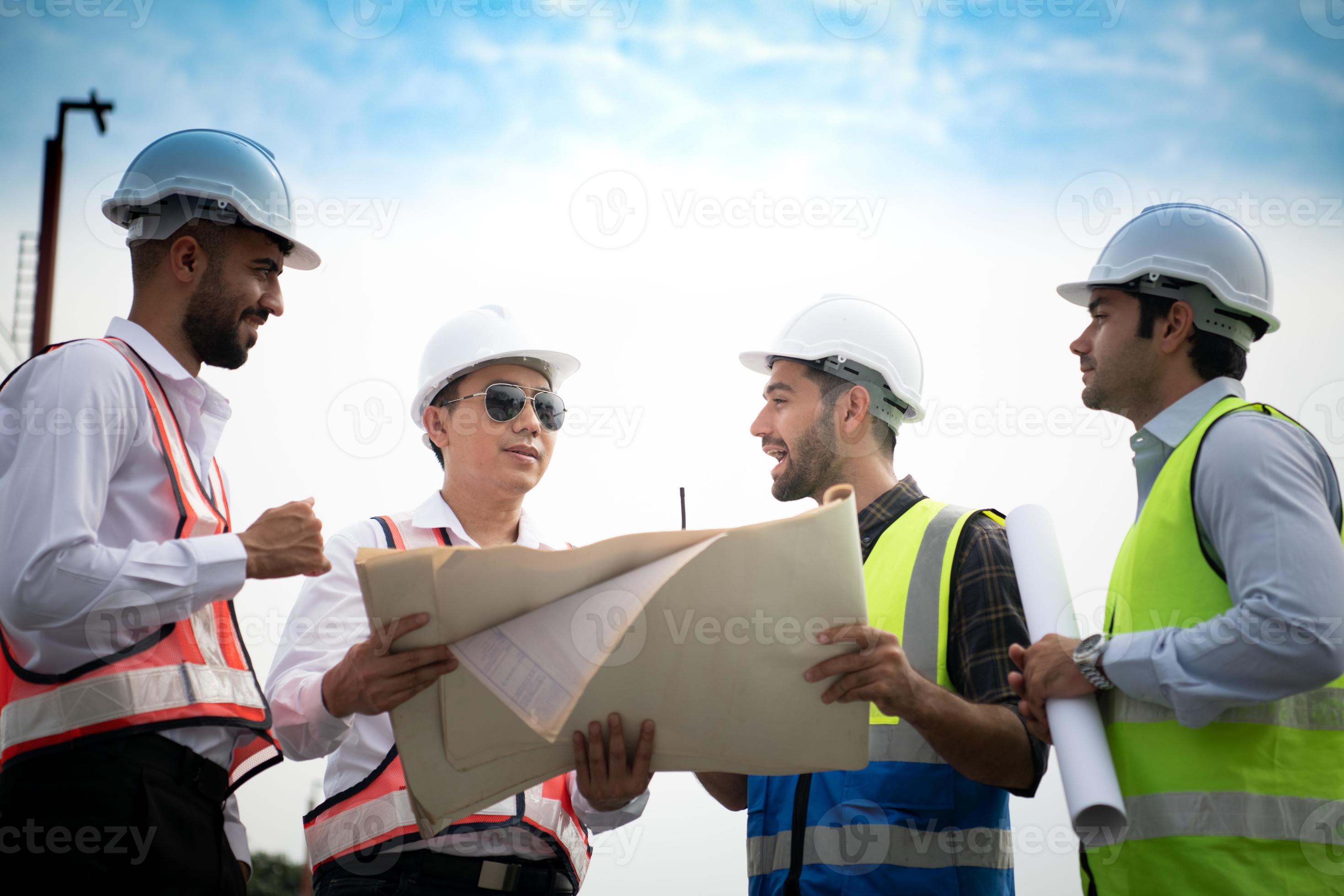 Architects a visit to the construction site. Ready to talk the progress