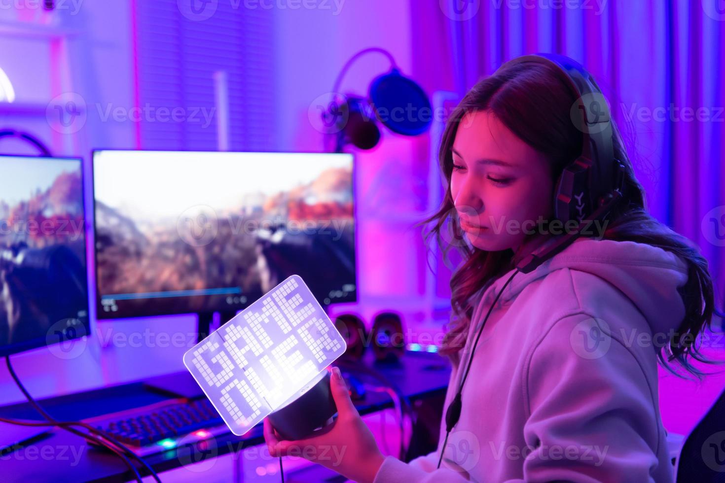When the game is over, Emotions will be nauseous that is typical for inexperienced gamers. photo