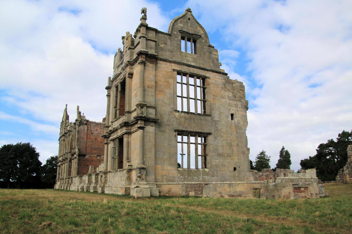 Shropshire en el Reino Unido en agosto 2022. un ver de moreton Corbett castke foto