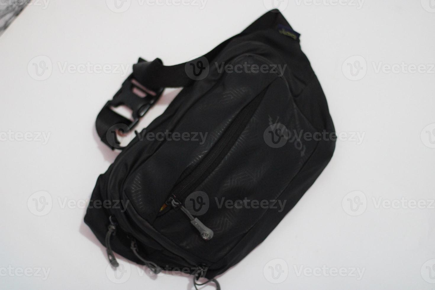 black sling bag photo