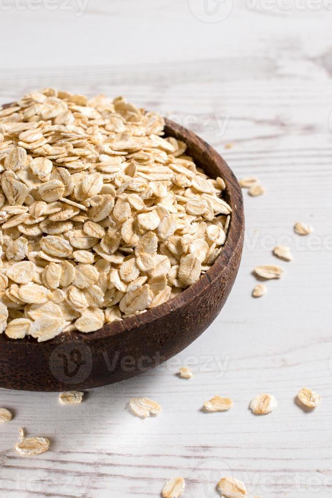 Organic oat flakes photo