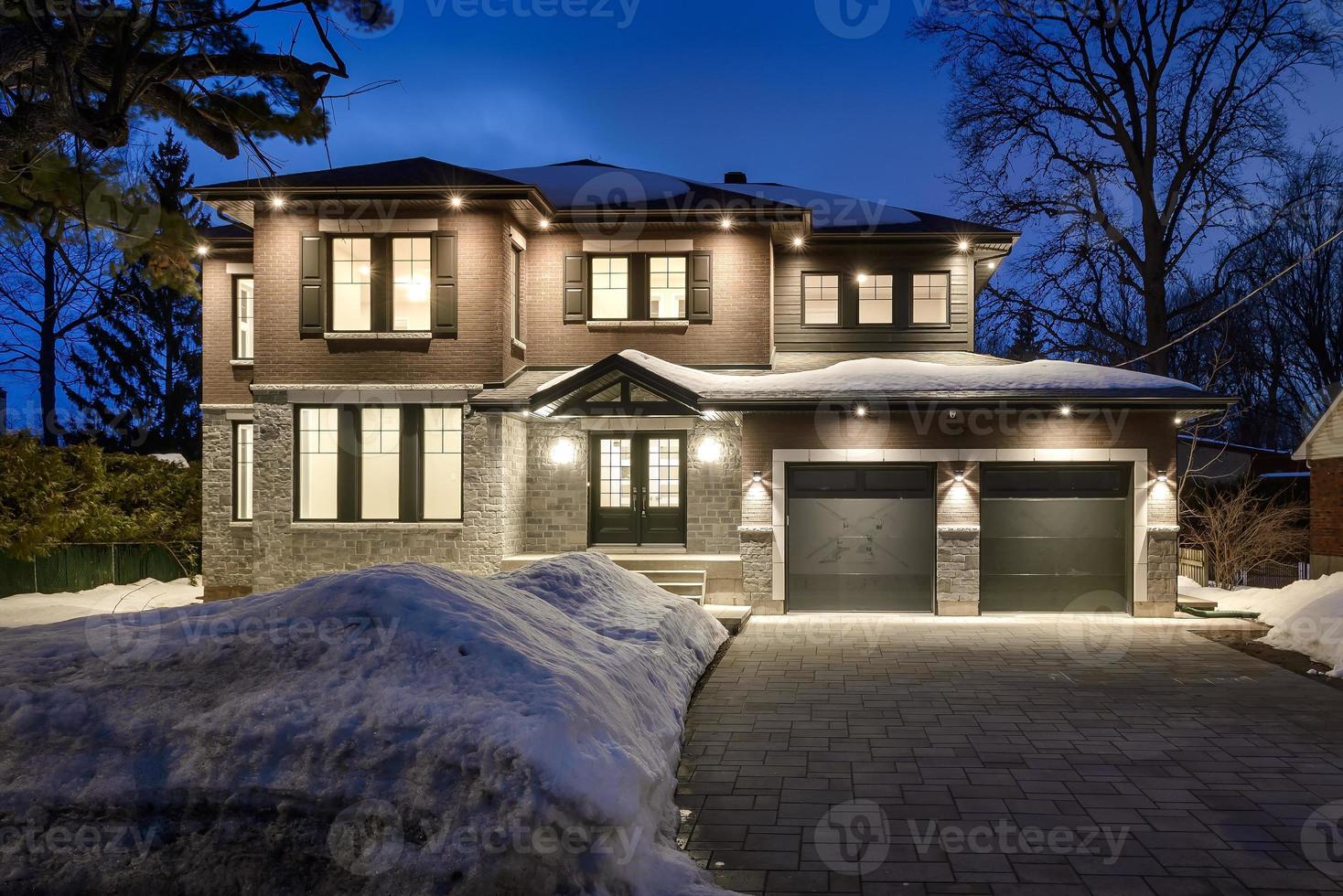 Beautiful luxury Canadian single family house in greater Montreal area photo