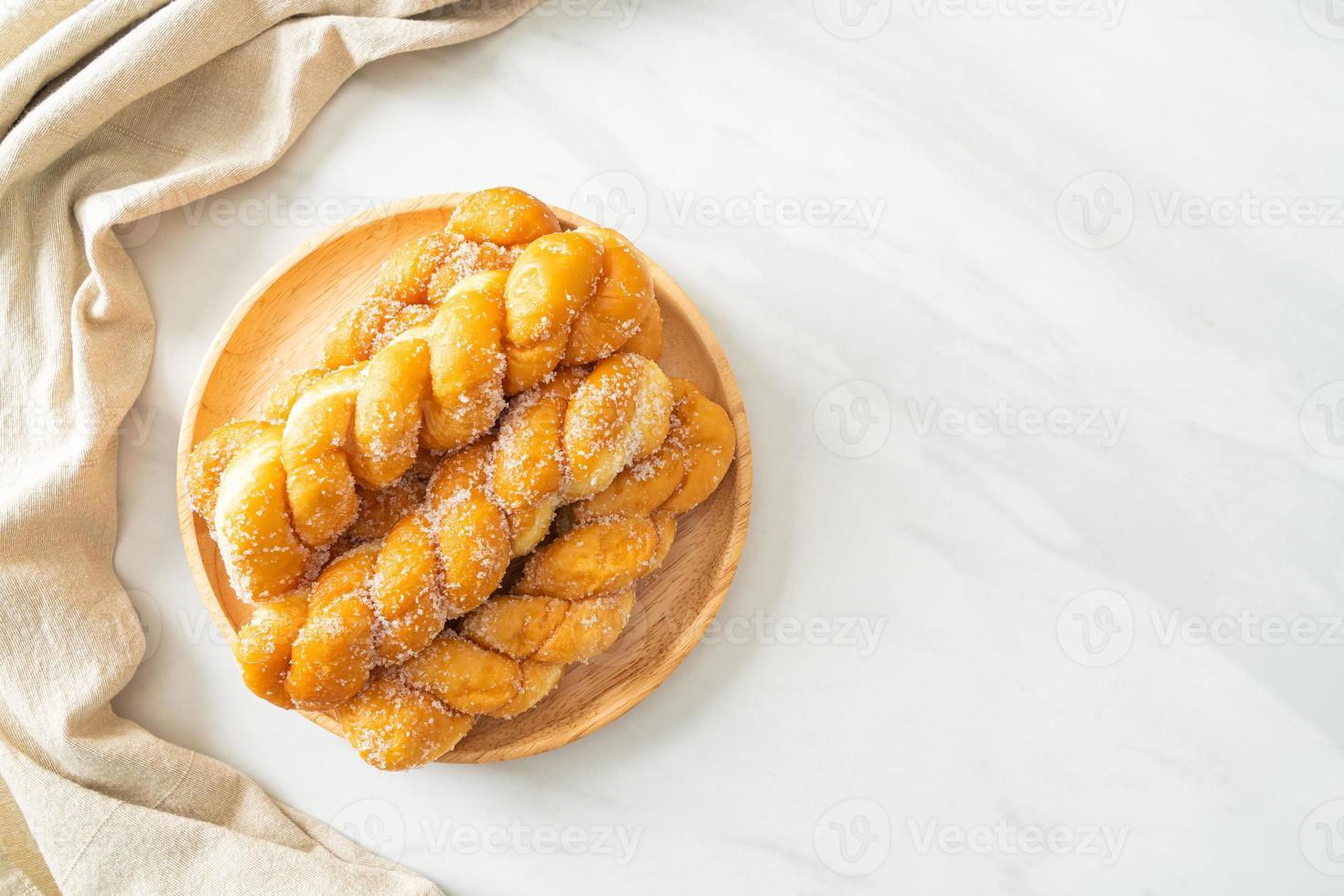 rosquilla de azúcar en forma de espiral foto