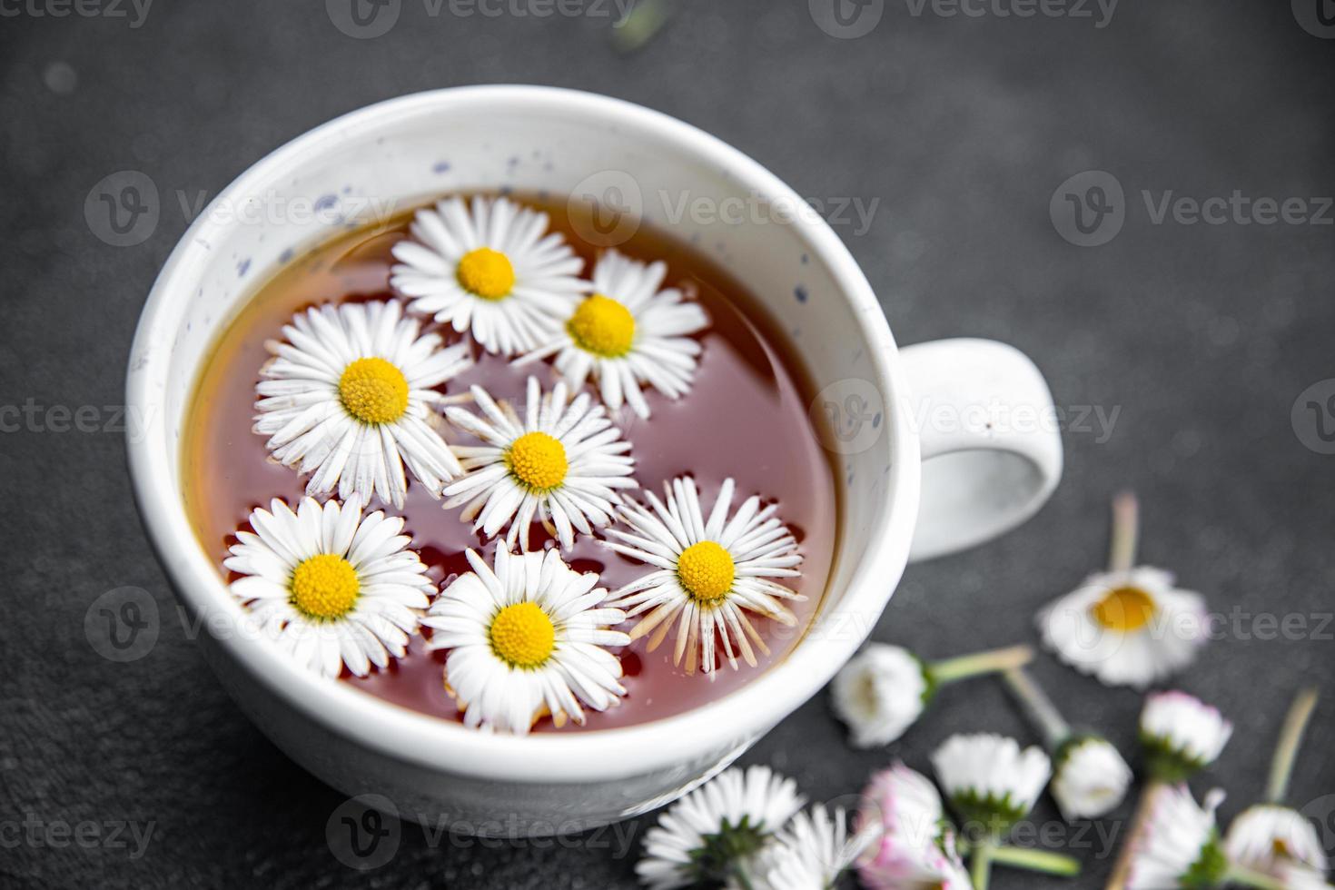 té manzanilla flores curación caliente bebida sano comida comida bocadillo en el mesa Copiar espacio comida antecedentes rústico parte superior ver foto