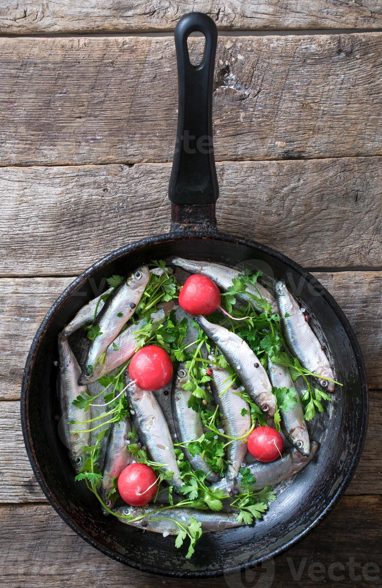 Raw Fish In The Pan 23012876 Stock Photo At Vecteezy raw-fish-in-the-pan-23012876-stock-photo-at-vecteezy
