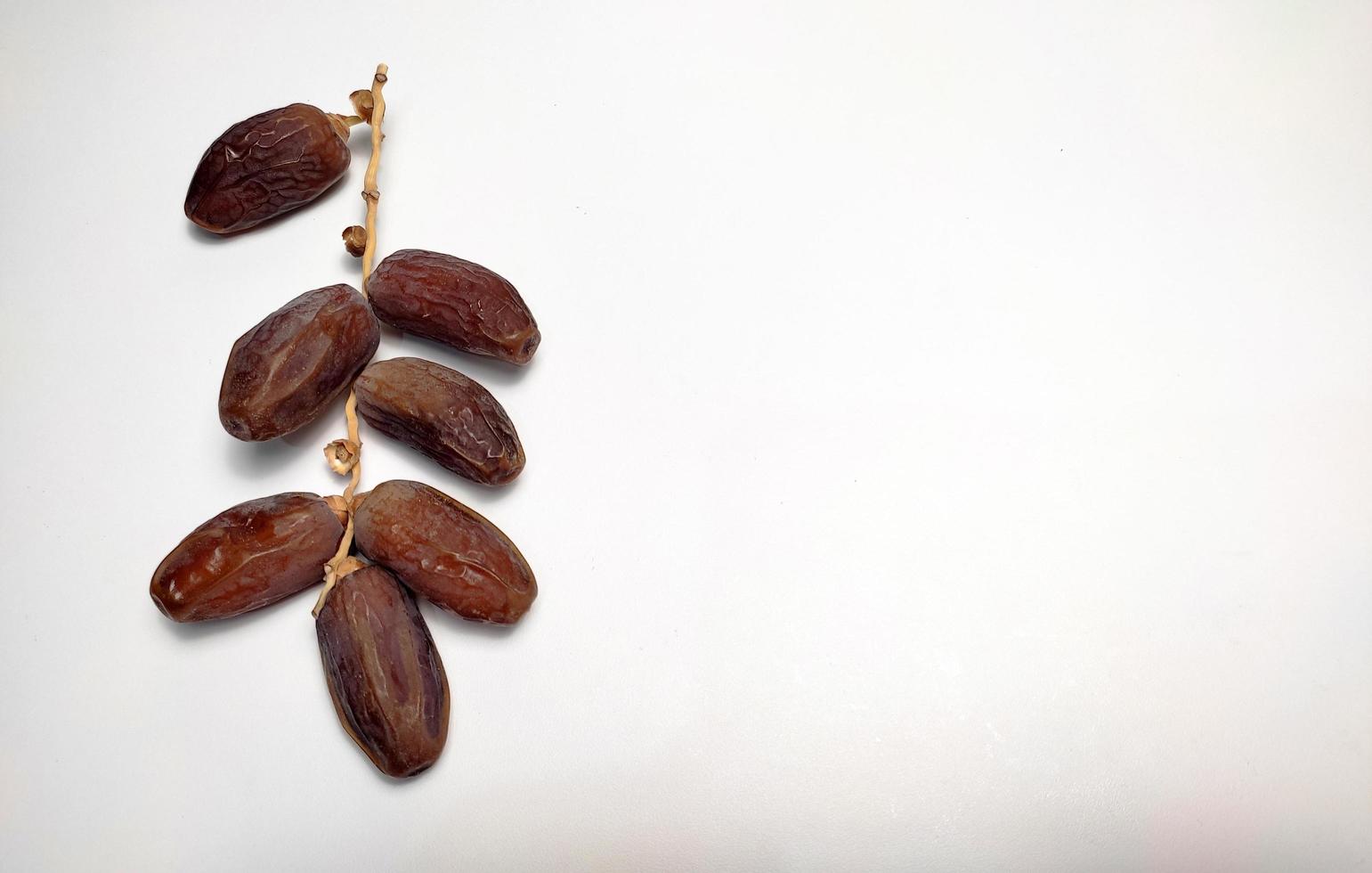 Dates Outline Stock Photos, Images and Backgrounds for Free Download