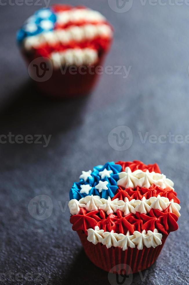 American flag cup cake photo