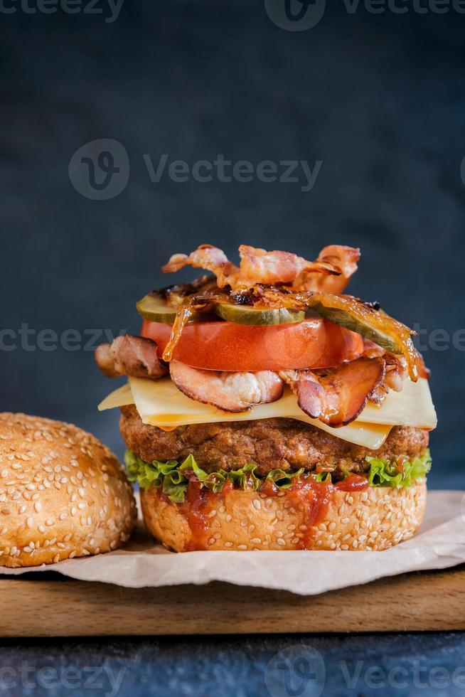 Beef burger and bacon 23032158 Stock Photo at Vecteezy