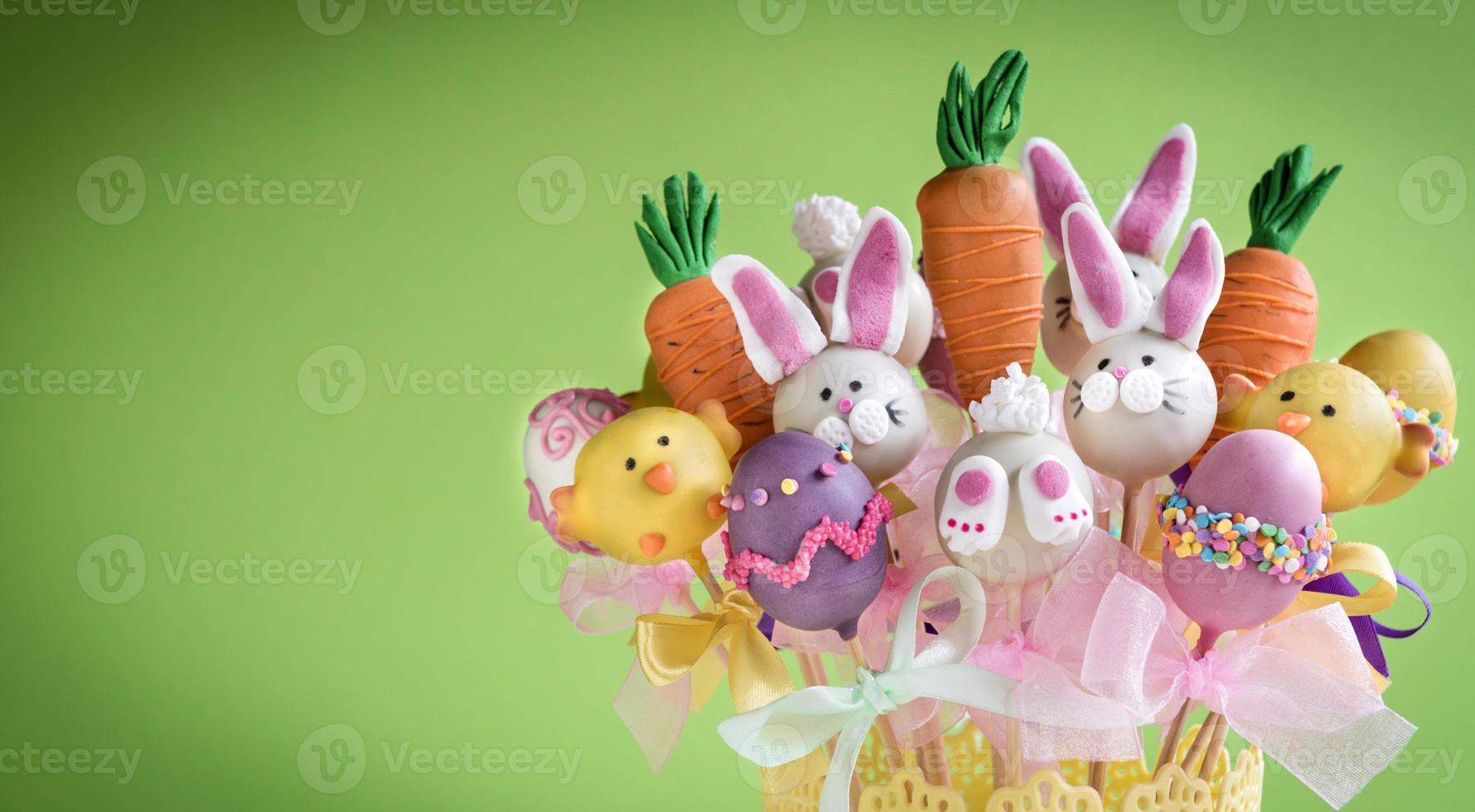 Sweet Easter cake pops photo