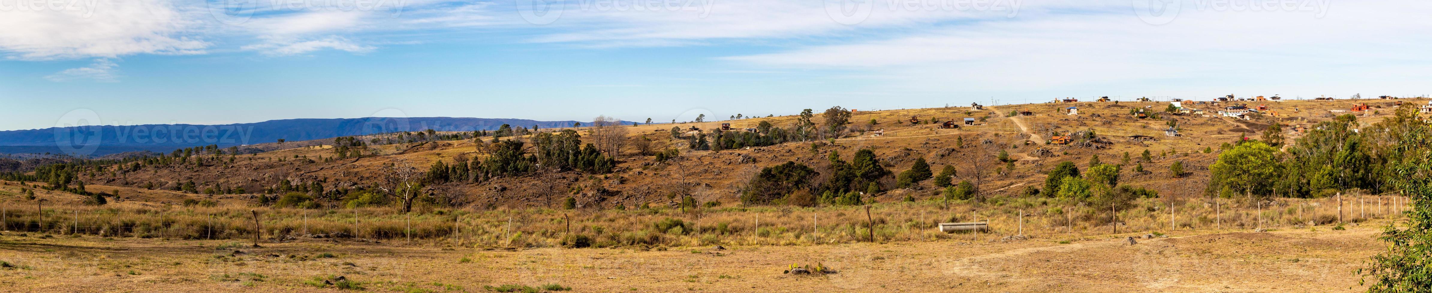 panorámico ver de villa yacanto, provincia de córdoba foto