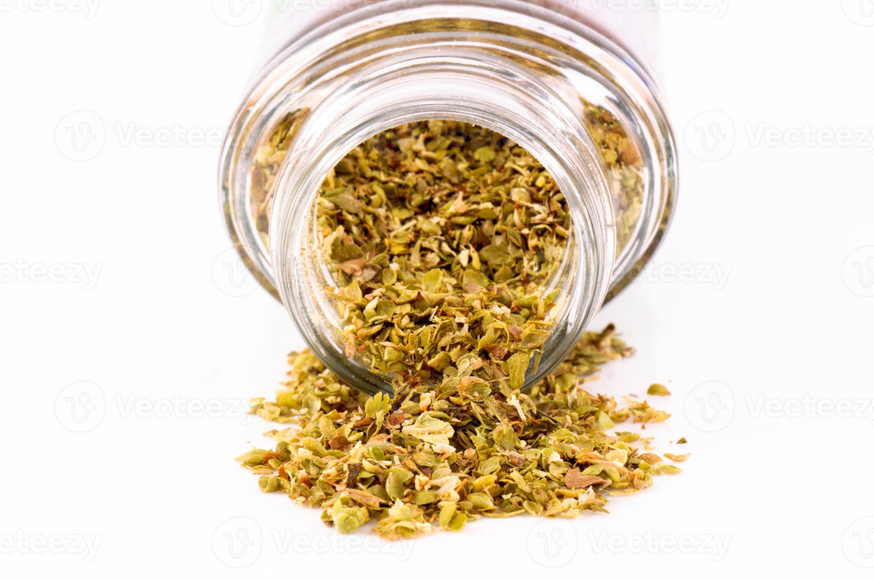 Dried oregano leaves 23096882 Stock Photo at Vecteezy