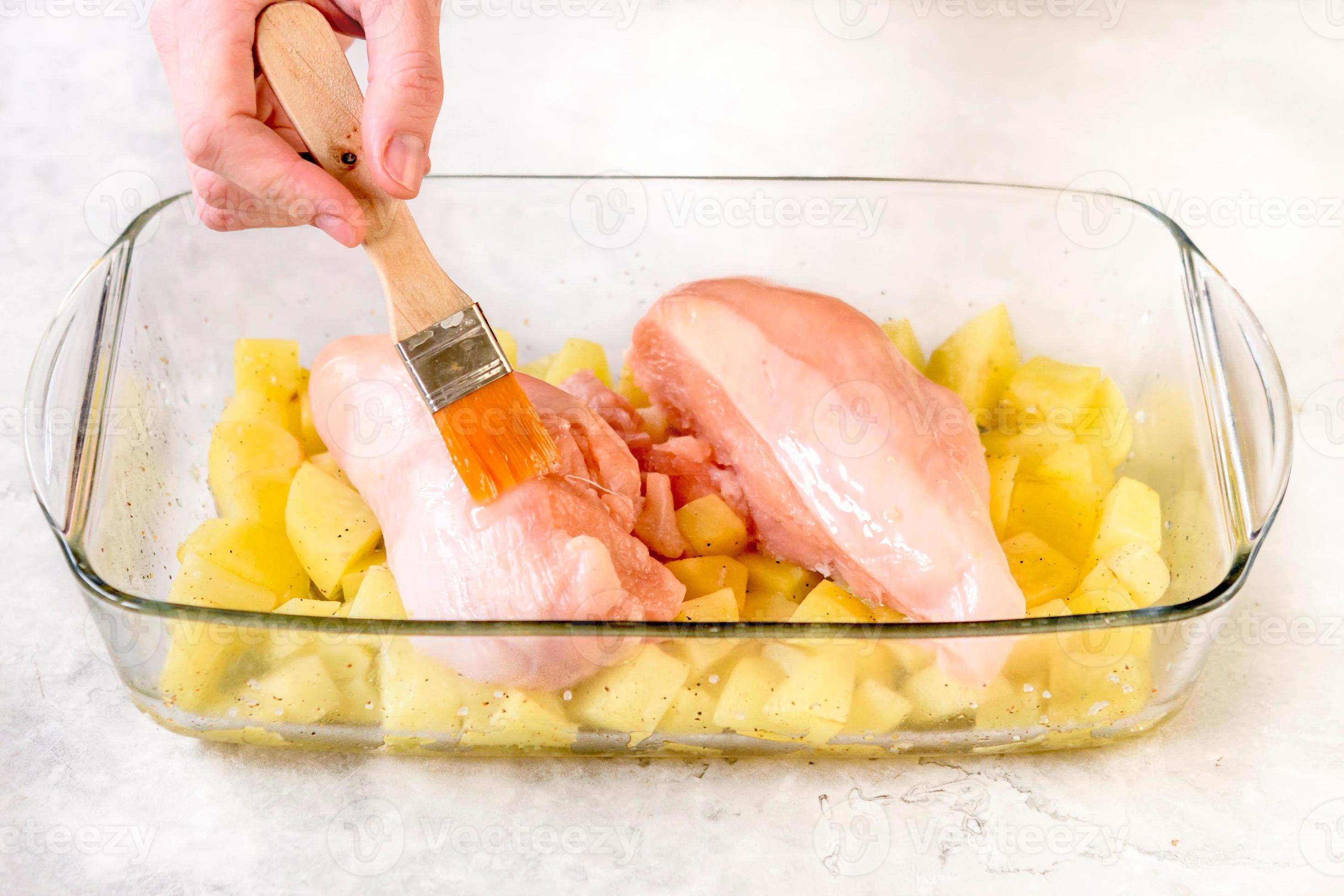 Baked chicken and potatoes 23101675 Stock Photo at Vecteezy
