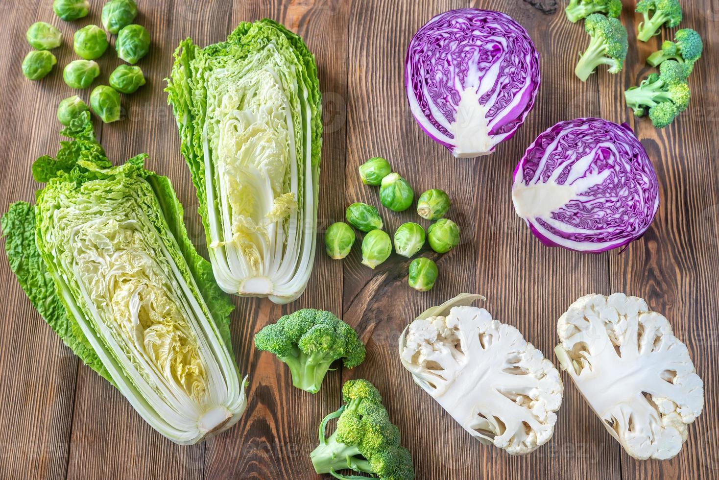 surtido de diferente crucífero vegetales foto