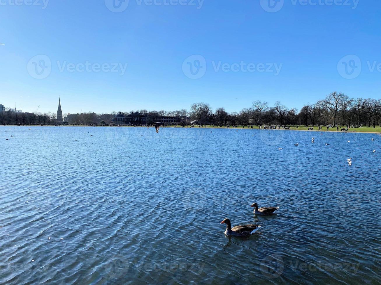 un ver de el lago en Kensington parque foto