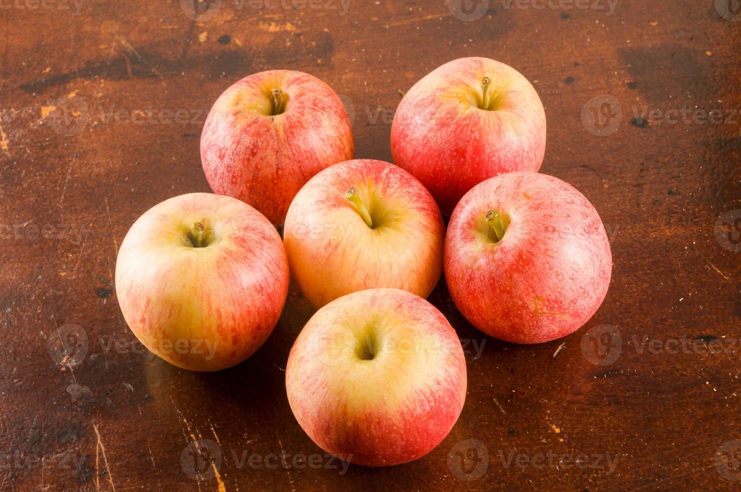 A bunch of apples photo