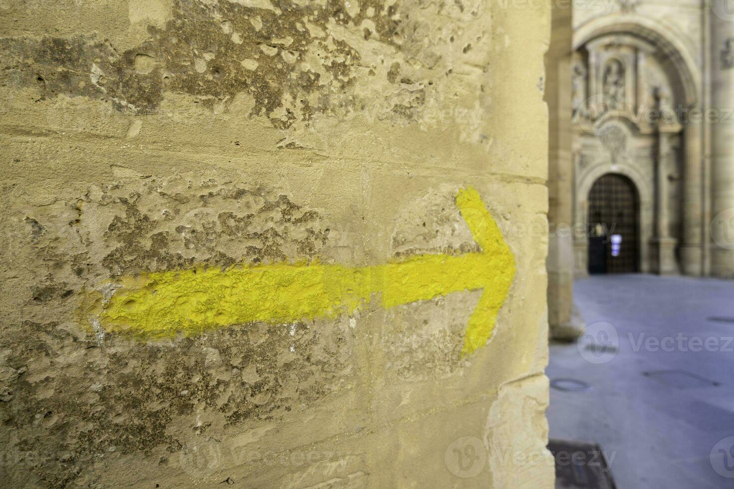 Yellow arrow for pilgrims photo